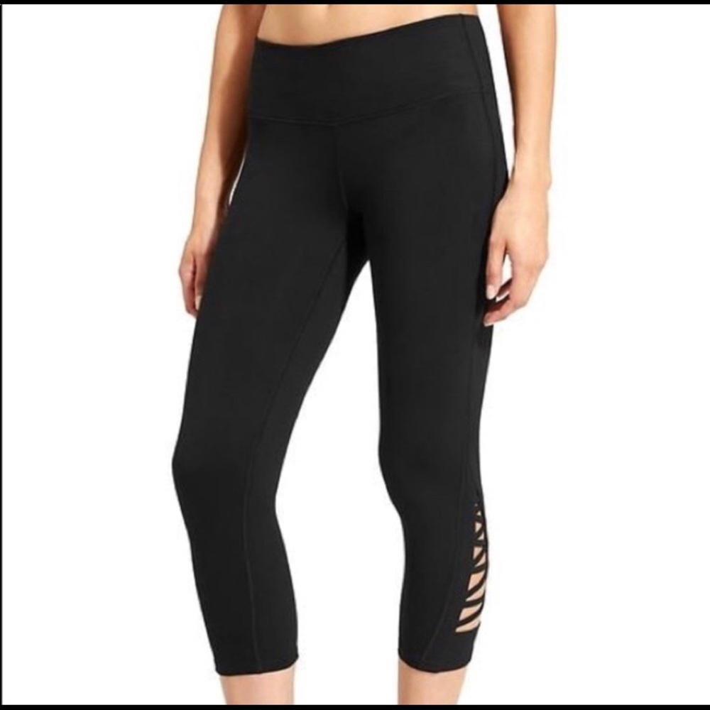 NWOT Athleta Criss Cross Chaturanga Capri